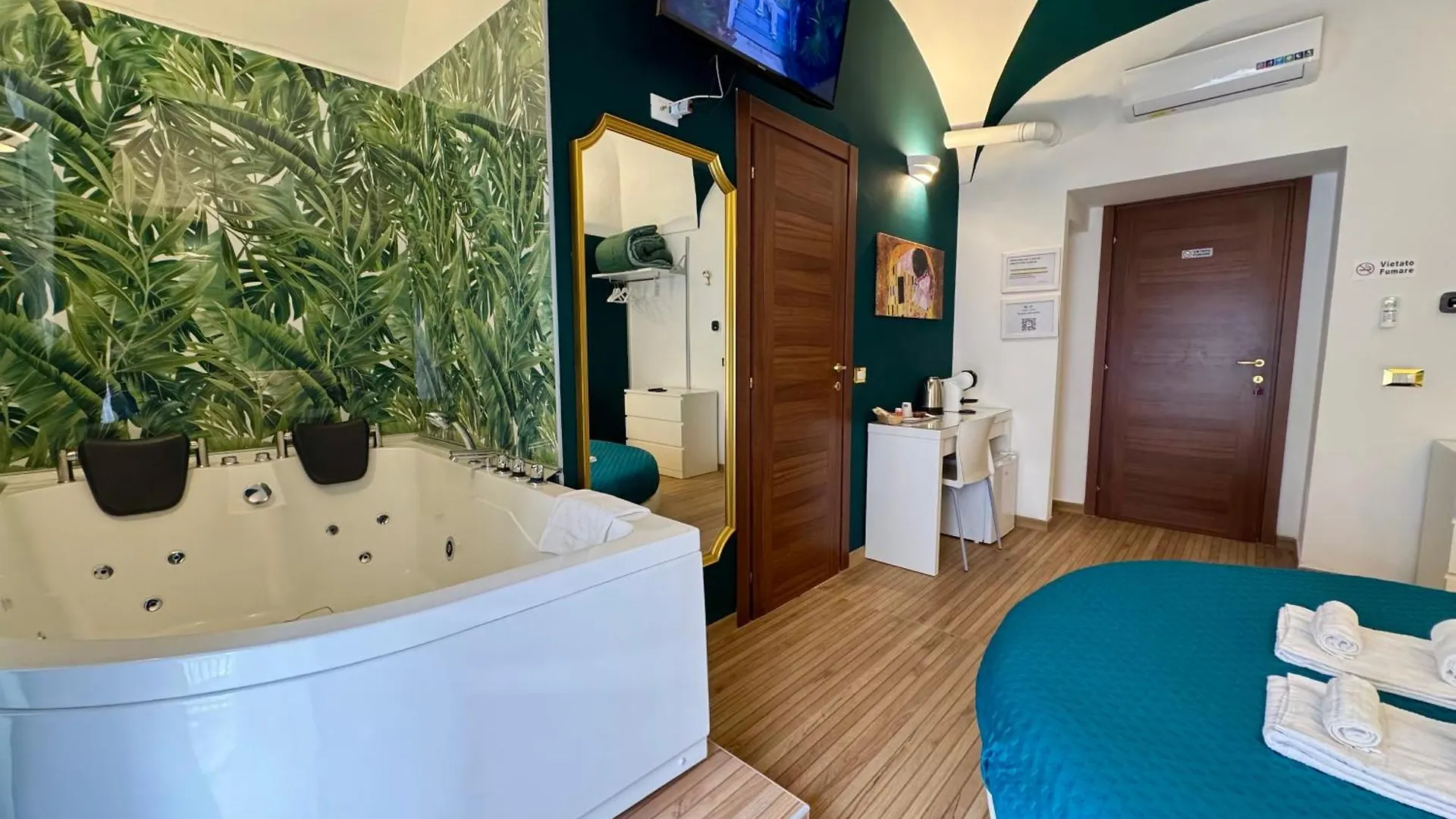 Cantu' Suite Catania 0*,  Italy