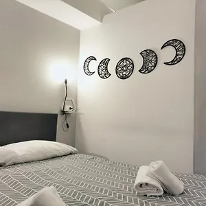 https://theatron-house.sicilyhotelsitaly.net